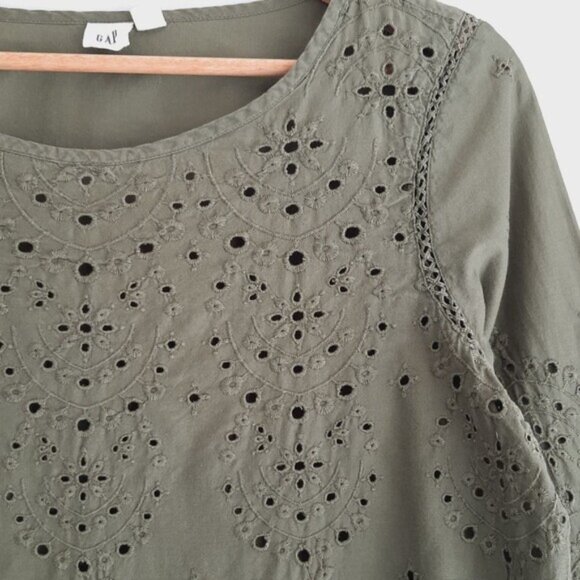 GAP | 100% Cotton Bell Sleeve Eyelet Boho Blouse Scoop Neck Top Green Sz S - Picture 6 of 13